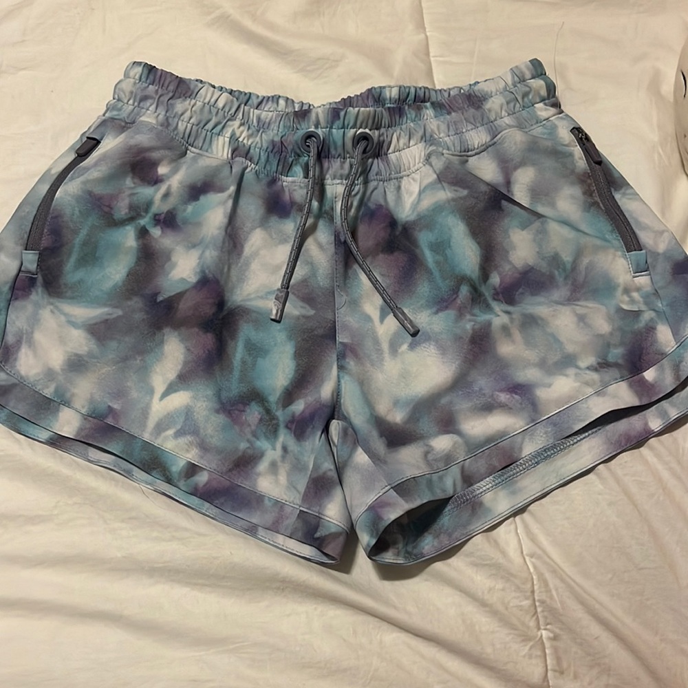 athlete girl shorts